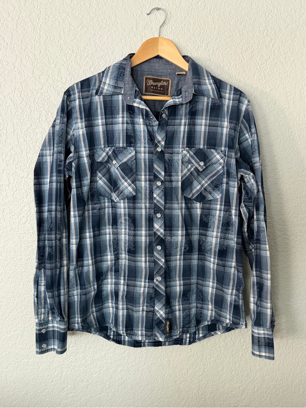 Wrangler Navy and White Plaid Pearl Snap Long-Sleeve Button-Down Shirt